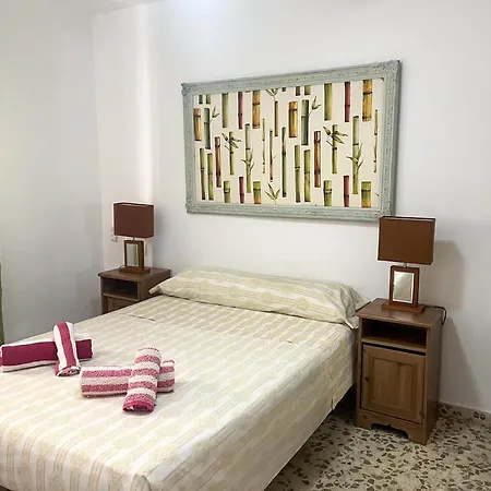 Apartamento Con Gran Terraza - Apartment *