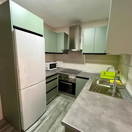 Apartamento Con Gran Terraza - Malaga
